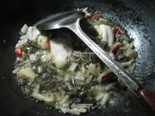 腌白菜煮鳗鱼的做法步骤：9