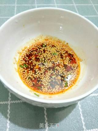 葱香红油拌面的做法步骤：4
