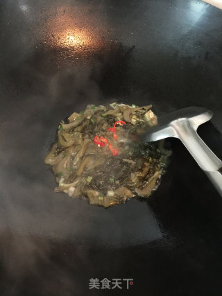 酸菜牛腩面的做法步骤：3