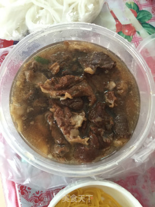 酸菜牛腩面的做法步骤：6