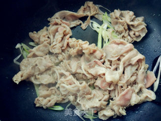 葱爆羊肉的做法步骤：5