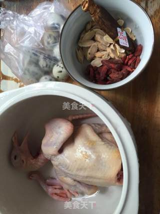 鸽子汤的做法步骤：1