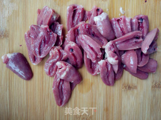 孜然炒鸡心的做法步骤：3