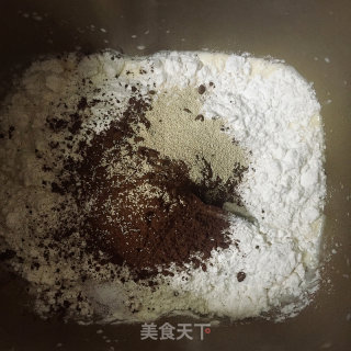 小熊兔子挤挤小面包的做法步骤：1