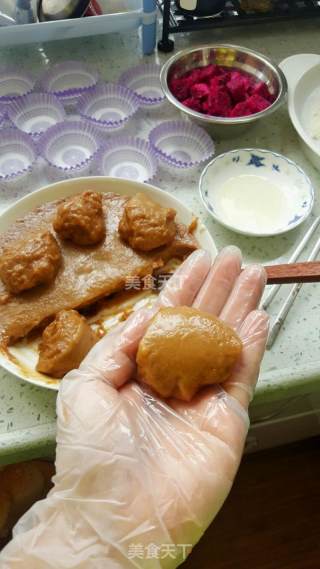 红糖龙果糯米糍的做法步骤：6