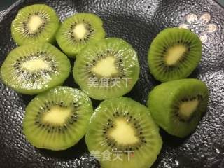 猕猴桃梨汁的做法步骤：2