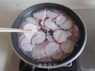 红萝卜炒鸭脯肉的做法步骤：4