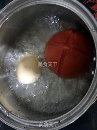 西红柿汁葱油拌面的做法步骤：2