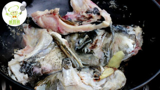 滋补鱼头豆腐汤--威厨艺的做法步骤：3