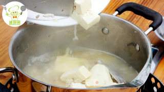 滋补鱼头豆腐汤--威厨艺的做法步骤：4