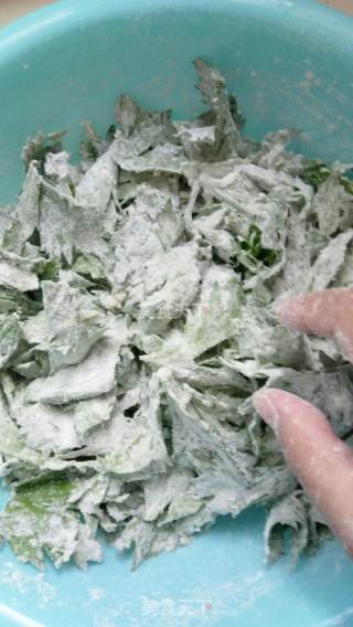 蒸芹菜叶的做法步骤：2