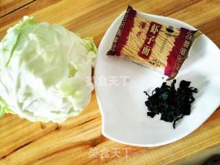 裙带菜虾子面的做法步骤：1