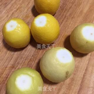 老冰糖炖柠檬的做法步骤：1