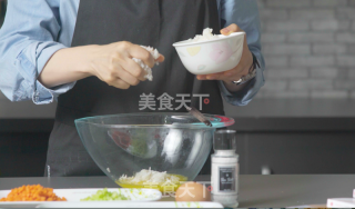 桃胶糖水配香炒米饭的做法步骤：4