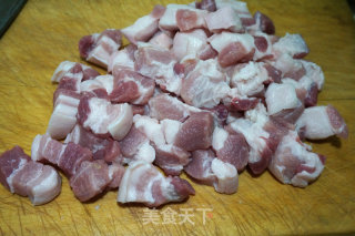 红烧肉炖海带的做法步骤：2