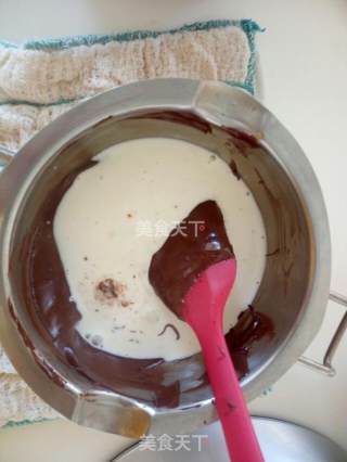 伯爵茶黑松露巧克力球的做法步骤：3