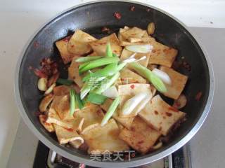 辣炒千叶豆腐的做法步骤：6