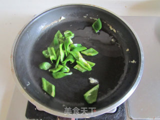 秋葵木耳炒鸡蛋的做法步骤：6
