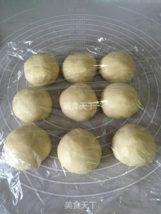 扁桃仁小餐包的做法步骤：10