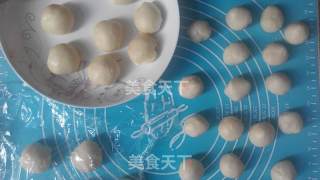 网红蛋黄酥——麻薯肉松蛋黄酥的做法步骤：9