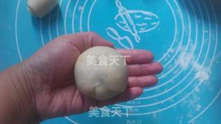 网红蛋黄酥——麻薯肉松蛋黄酥的做法步骤：21