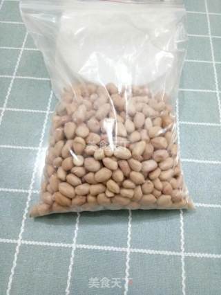 自制花生酱的做法步骤：1