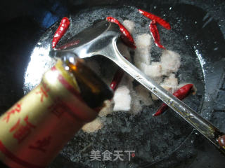 五花肉金针菇炖扁豆的做法步骤：4