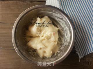 抹茶麻薯蜜豆软欧包的做法步骤：5