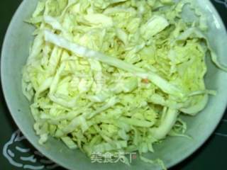 卷心菜煎饼的做法步骤：2