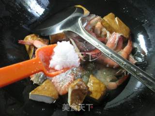 香干烧鲜虾的做法步骤：9