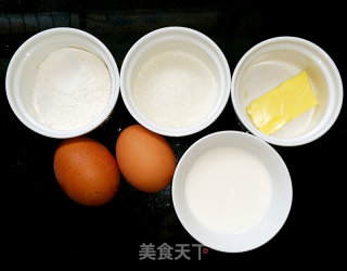 香草舒芙蕾（Vanilla Souffle）的做法步骤：1