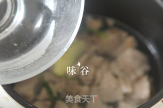 电饭煲版咖喱牛腩的做法步骤：6