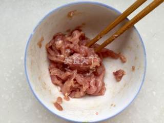 黄瓜口蘑炒肉片的做法步骤：3