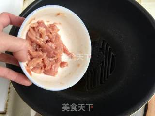 黄瓜口蘑炒肉片的做法步骤：5