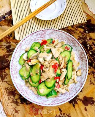黄瓜口蘑炒肉片的做法步骤：13
