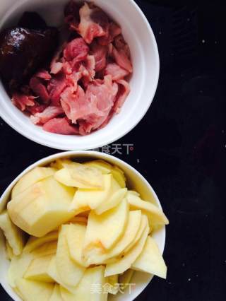 土豆肉片的做法步骤：1