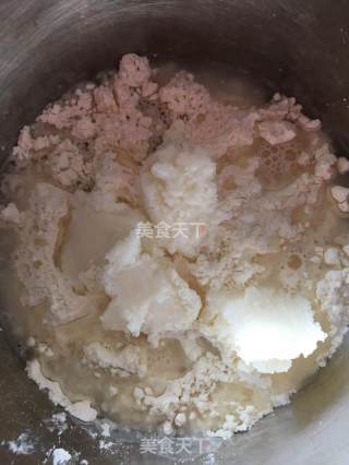 孔雀酥的做法步骤：1