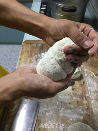 风味葱油饼的做法步骤：12