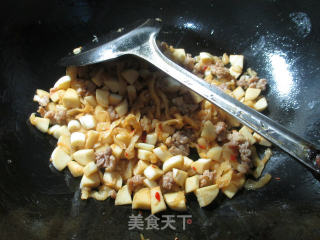 肉末萝卜干炒茭白的做法步骤：6