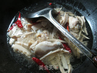水笋烧鸡翅根的做法步骤：7
