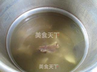 牛排骨粉丝汤的做法步骤：6