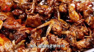 10元钱的营养美味【青椒焖鹌鹑】的做法步骤：5
