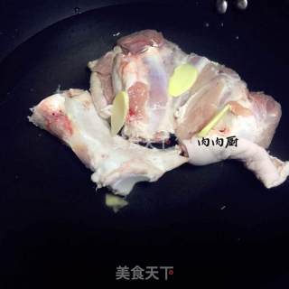 秘制下酒菜之酱猪肘子#肉肉厨的做法步骤：6