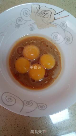 可可焦糖戚风卷的做法步骤：3