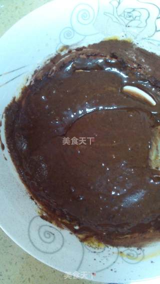 可可焦糖戚风卷的做法步骤：7