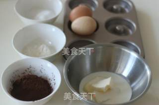 古典巧克力甜甜圈的做法步骤：1