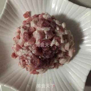 肉丁拌饭酱的做法步骤：2