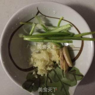 肉丁拌饭酱的做法步骤：3
