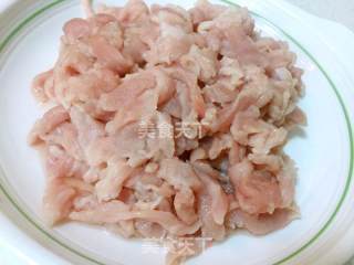 榨菜青椒炒肉丝的做法步骤：1