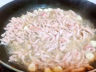 榨菜青椒炒肉丝的做法步骤：7